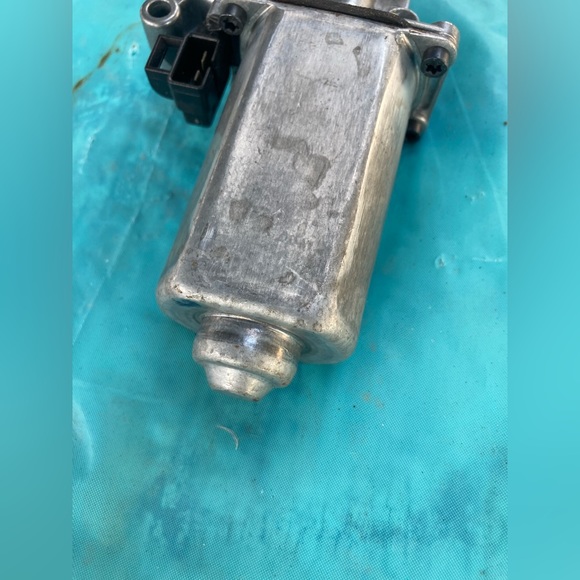 1992-2000 Cadillac ELDORADO right passenger window motor OEM dealer GM - Picture 7 of 8